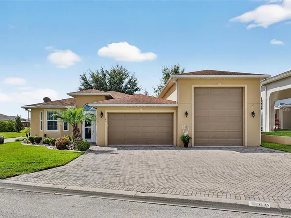 360 Motorcoach Dr S, Polk City, FL 33868