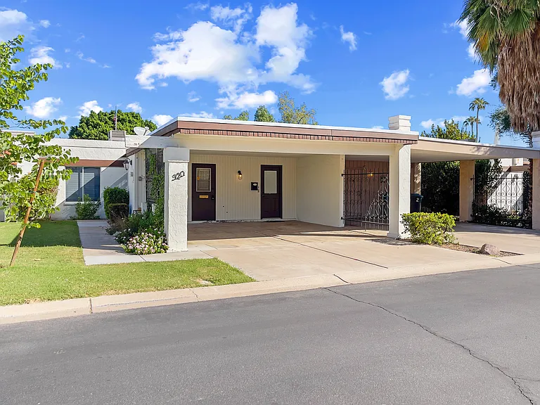 920 W Solcito Ln — Photo 2