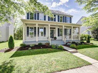 25184 Planting Field Dr, Chantilly, VA 20152