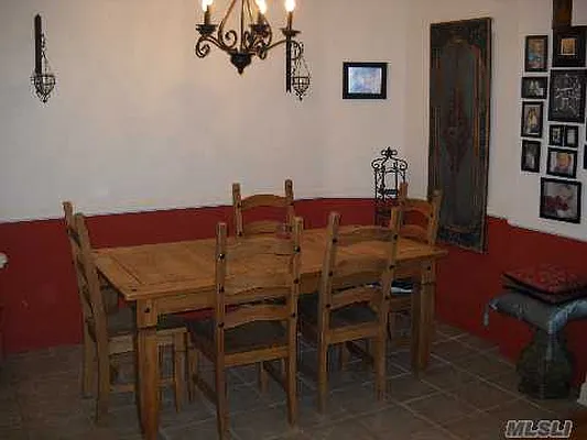 Sold by Century 21 Benjamin Realty | media 32