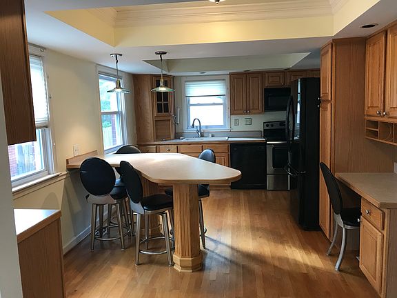 2nd image of 1612 Deer Park Ave