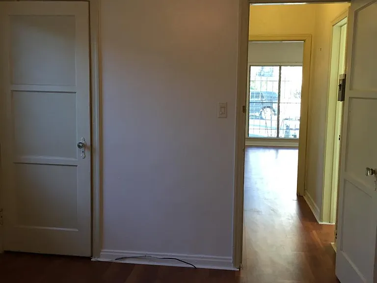 4658 Rosewood Ave #1 — Photo 8