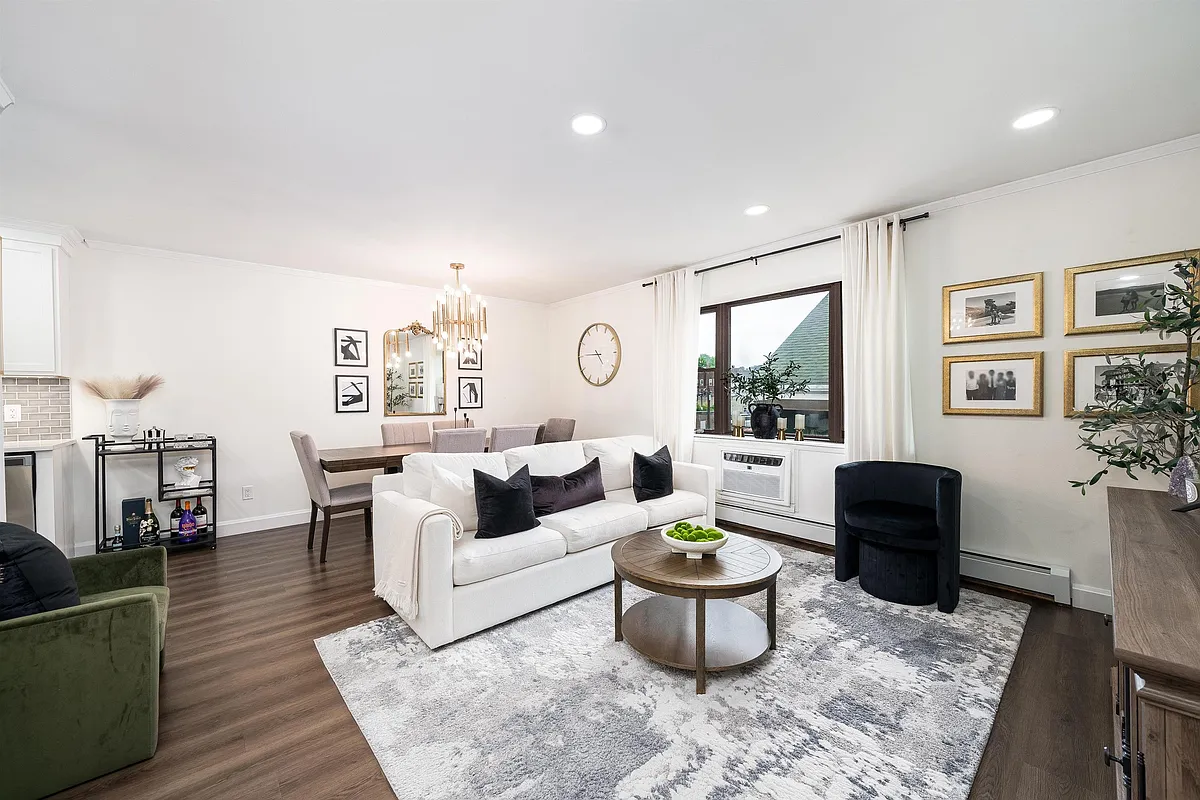 Building Photo - 141 Park Ave #8