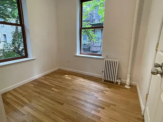 Rented by J PRESTON AND ASSOCIATES INC | media 16