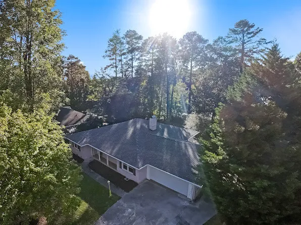 2907 Dogwood Dr, East Pt, GA 30344