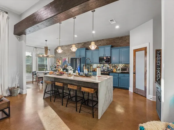 121 Kendra Dr, Liberty Hill, TX 78642