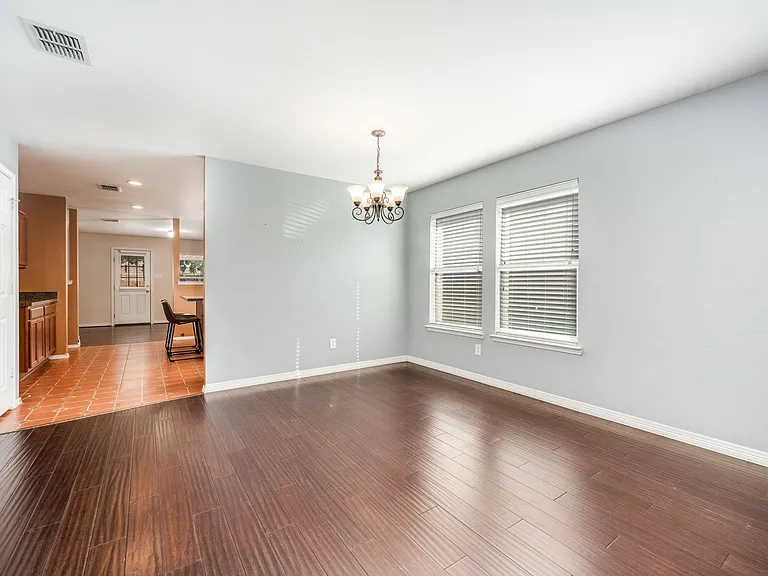 6504 Corral Ln — Photo 3