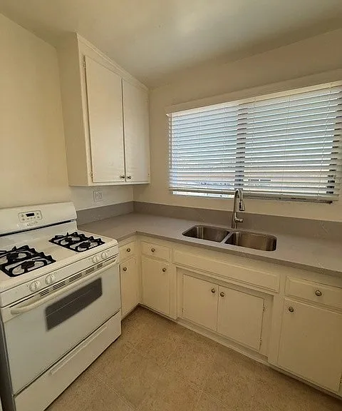 11940 Dorothy St #8 — Photo 6