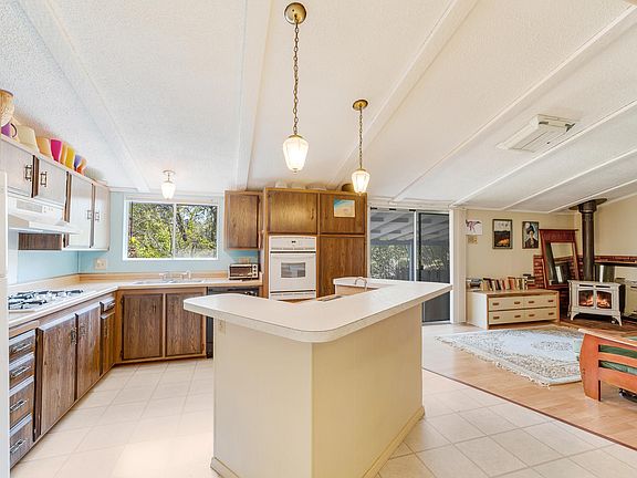 2nd image of 20840 Lower Hillview Dr