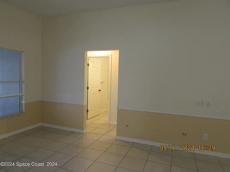 1065 Sedgewood Cir — Photo 28