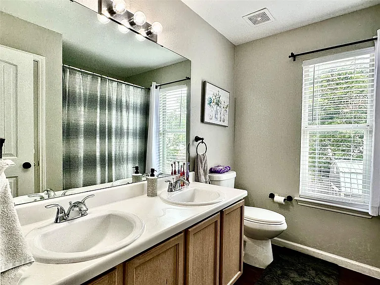 817 Tapestry Cv — Photo 20