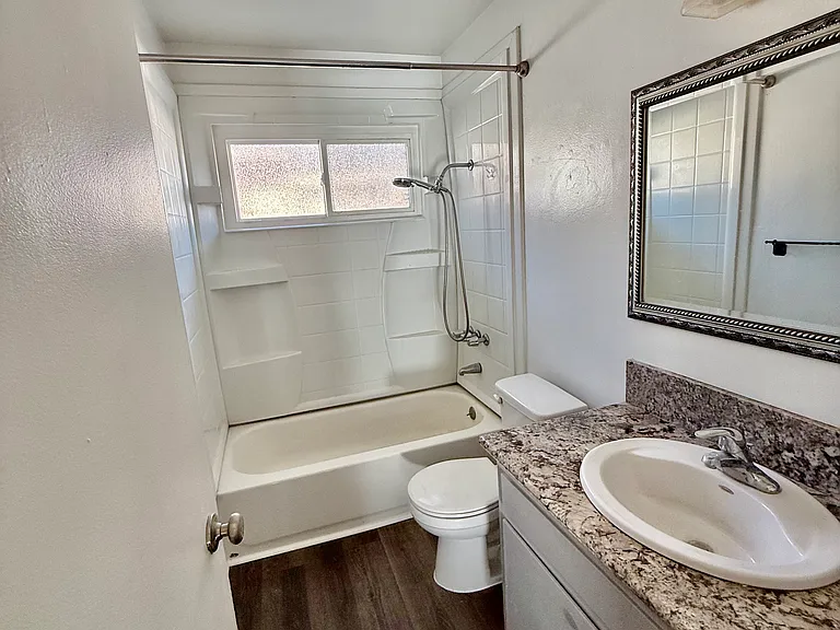 1125 W Pearl St #1 — Photo 7