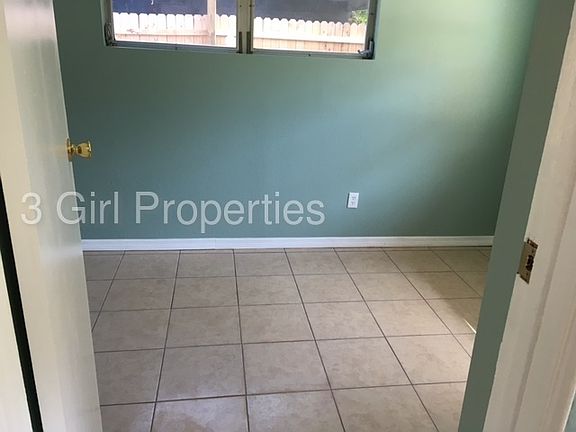 5th image of 15134 Waverly St