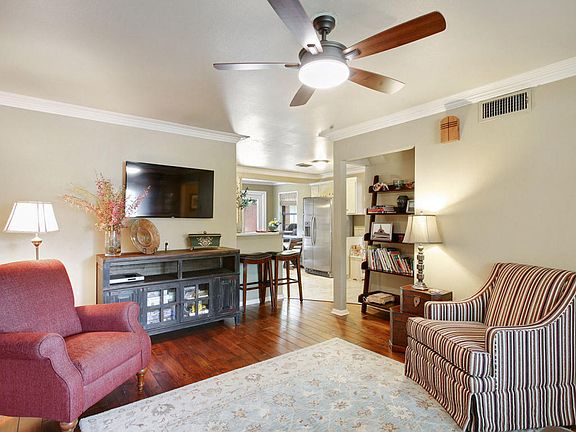 5th image of 301 Ayreshire Dr