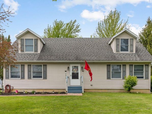 7616 Rosewood Dr, Blanchester, OH 45107