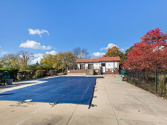 2nd image of 450 Plum Creek Dr APT 410