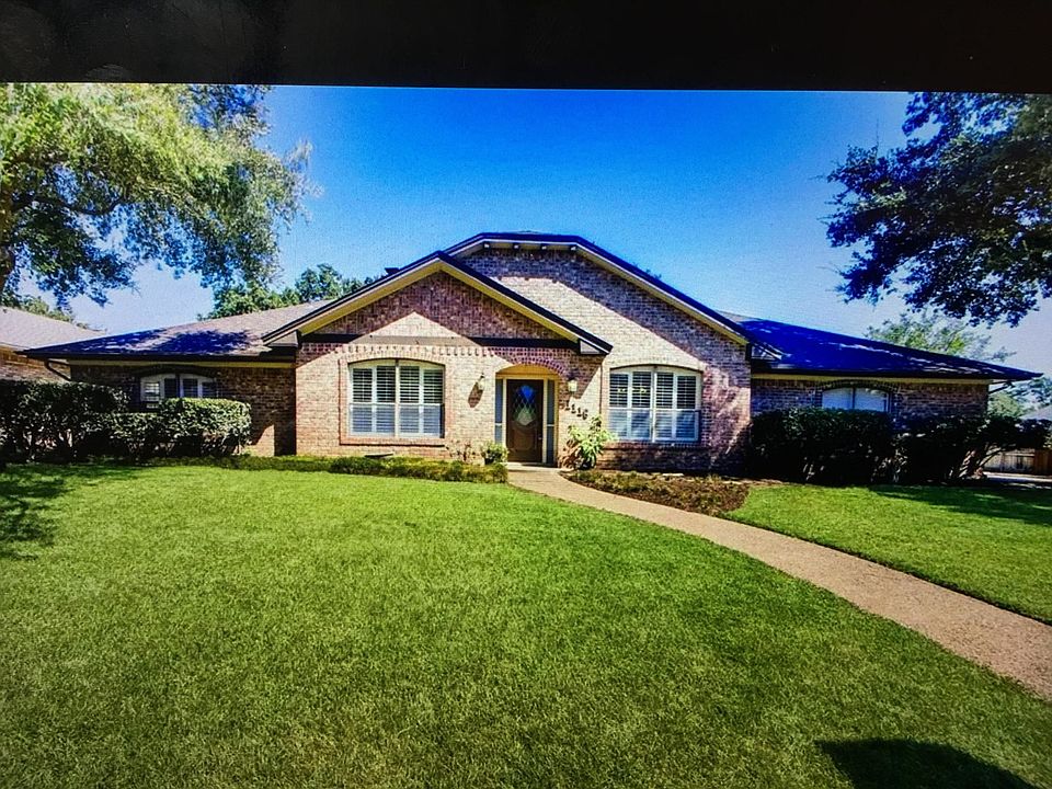 1st image of 1116 Clubhouse Dr