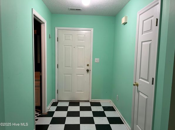 602 Sherbrooke Circle, Laurinburg, NC 28352