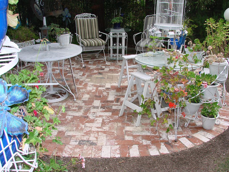 2nd image of 2329 Valley Terrace Dr