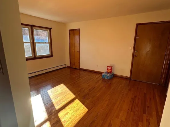 201 Main St APT 4, East Rutherford, NJ 07073