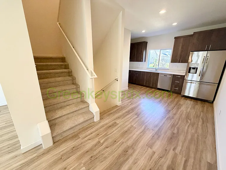 12117 SE Pardee St — Photo 5
