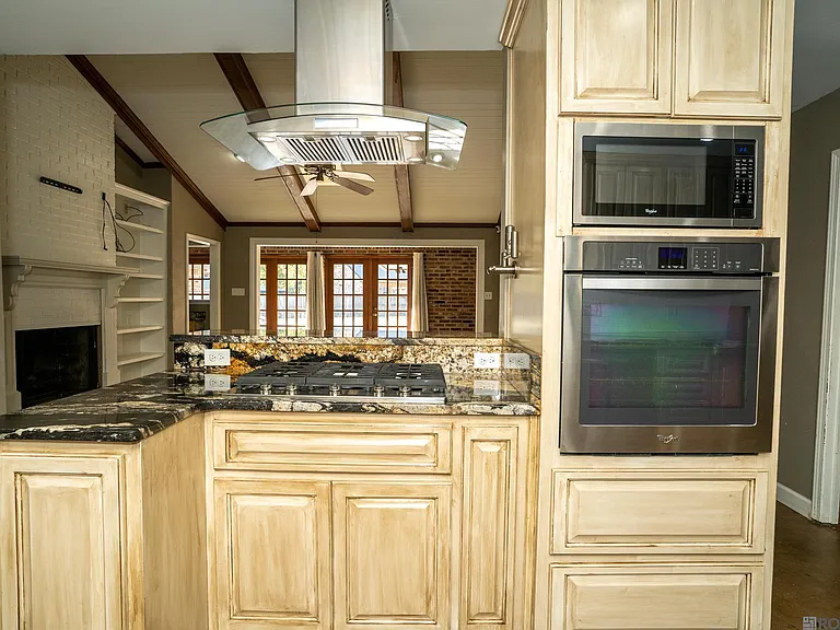 3736 Sessions Dr — Photo 7