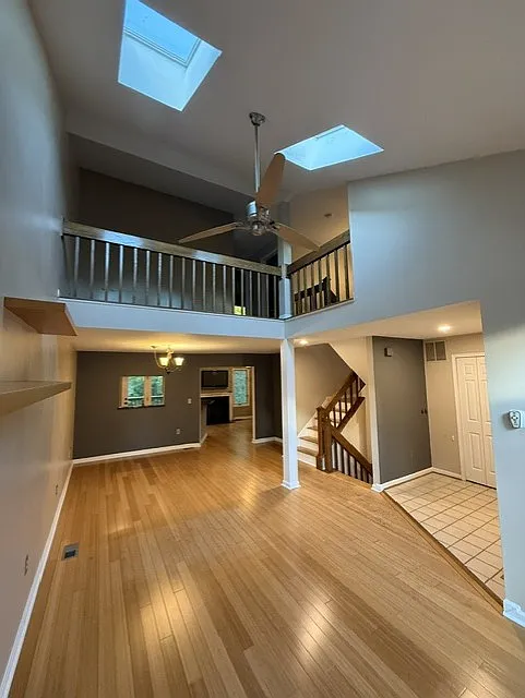 2 bed, 2159 sqft, $3,100 — Photo 2