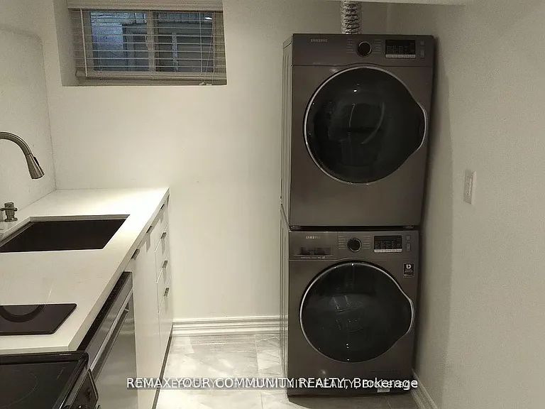 761 Markham St #BASEMENT — Photo 11