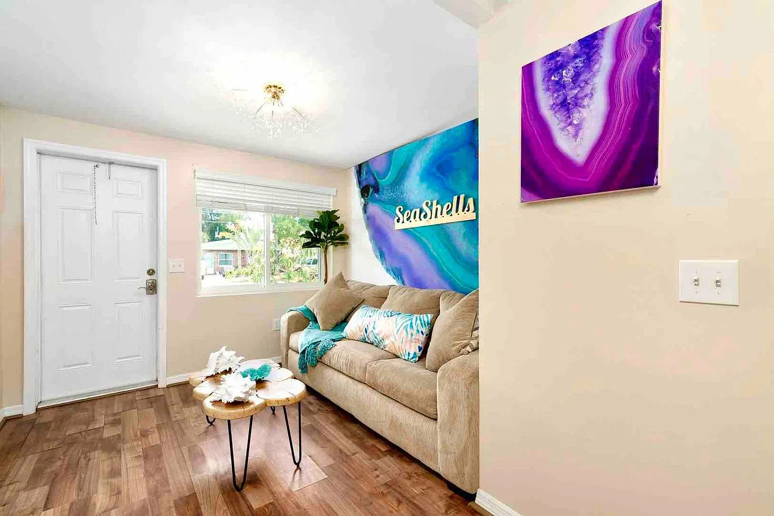 1 bed, 1.0 bath, $4,329 — Photo 2