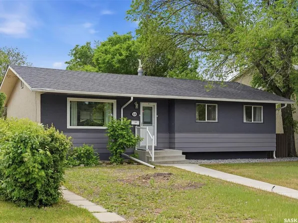 2638 Eastview, Saskatoon, SK S7J 3G8