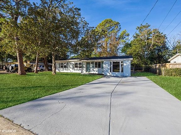 2nd image of 631 Stonehenge Dr