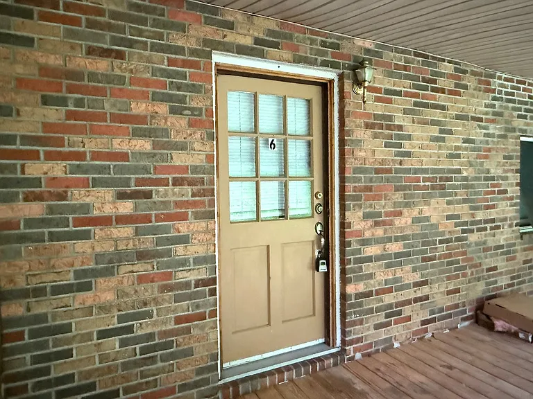 2506 Elizabethton Hwy — Photo 2