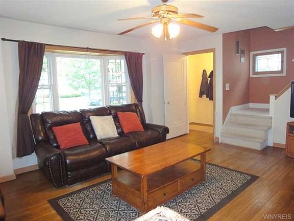 3rd image of 114 Somerton Ave