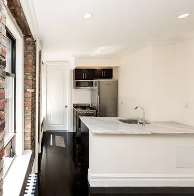 Rented by Icon Realty Management | media 25