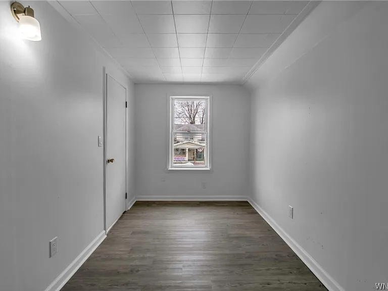 28 Burch Ave — Photo 9