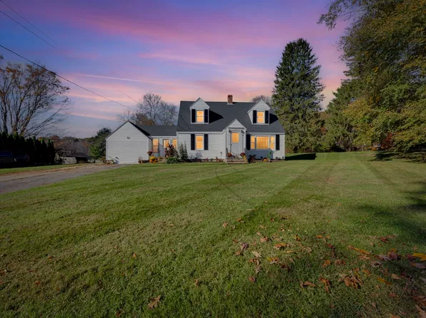 418 Dresser Hill Rd, Dudley, MA 01571