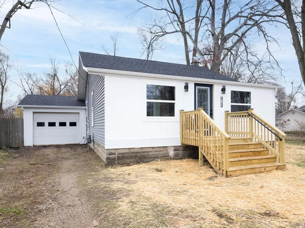 413 E Hammond St, Otsego, MI 49078