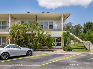 4154 56th St N APT 720, Kenneth City, FL 33709
