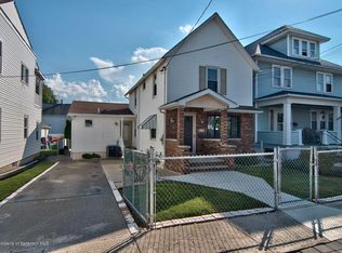 630 Sherwood Ave, Dunmore, PA 18512