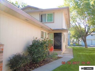 661 Oakwood Dr, Sparks, NV, 89431