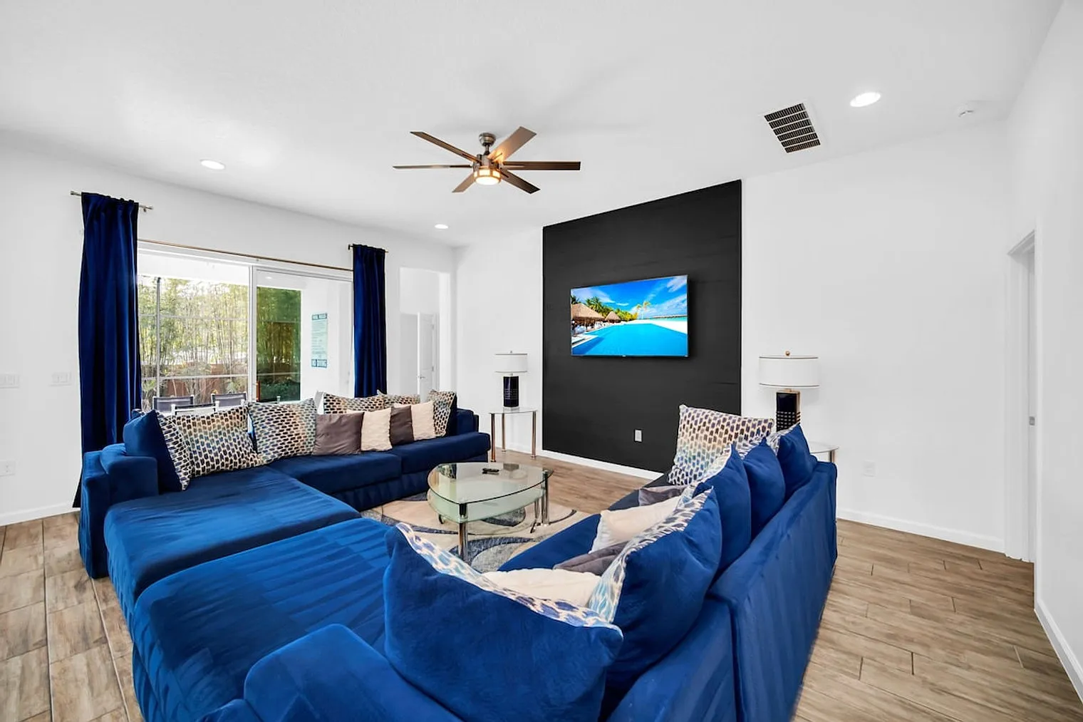 12 bed, 11.0 bath, 4768 sqft, $12,798 — Photo 1