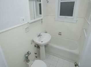 507 Lee St APT 3, Evanston, IL 60202