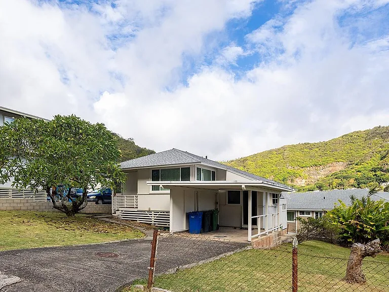 2329 Orchid St — Photo 1