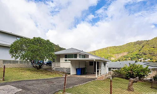 2329 Orchid St Photo 1