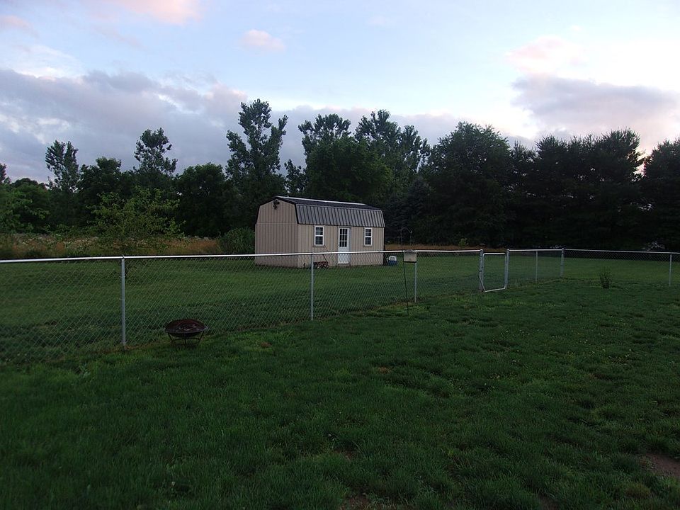 2nd image of 4936 Owl Creek Rd