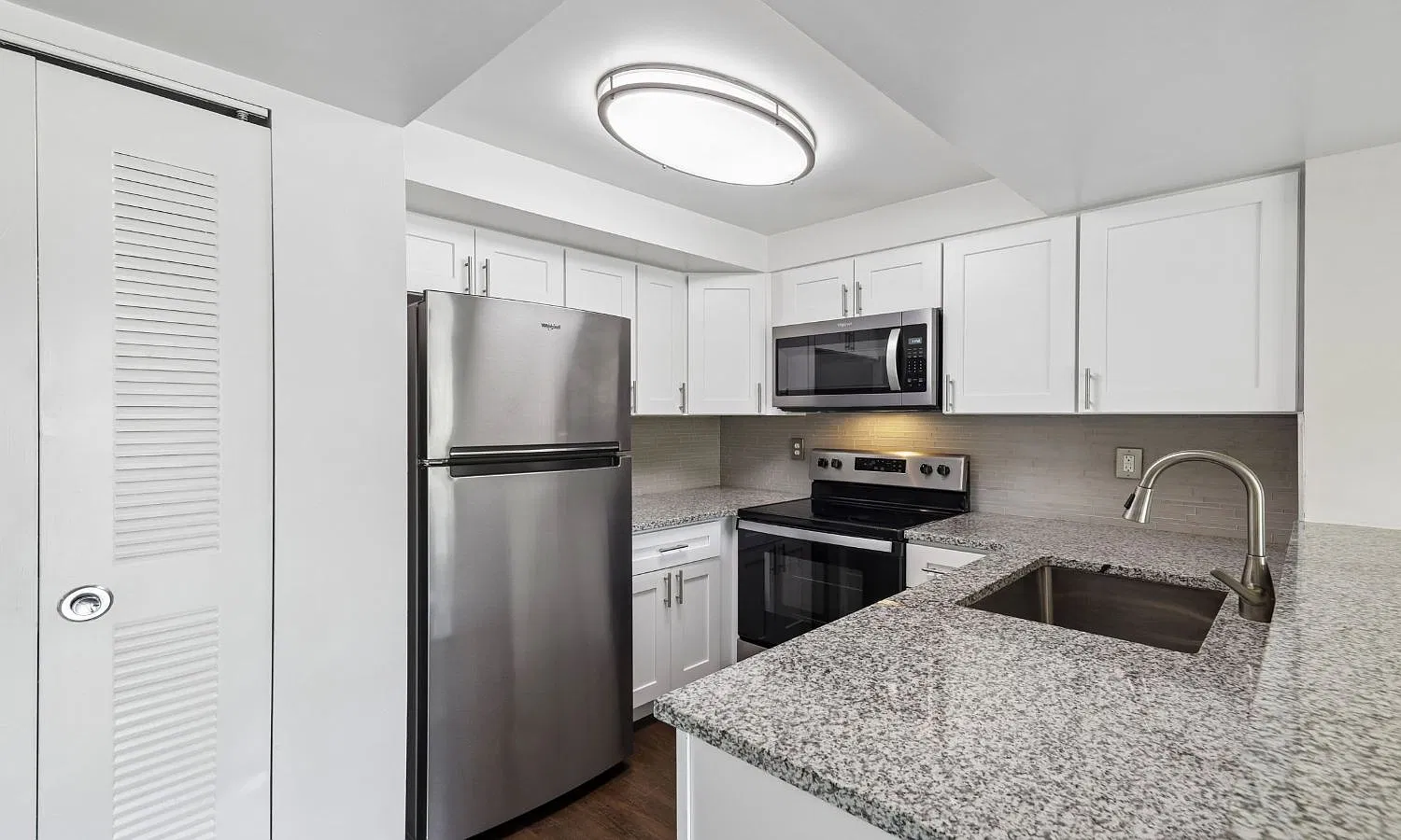 Village Place Apartment Homes — Photo 2