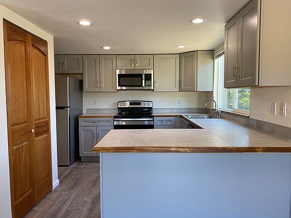 3rd image of 5517 108th Avenue Ct E