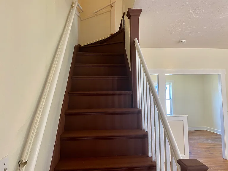 118 Seabury St Unit 2N Fall River Centrally Located 3 Bed/1 Bath — Photo 12