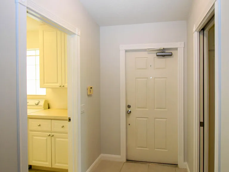 10882 SW Dardanelle Dr — Photo 11