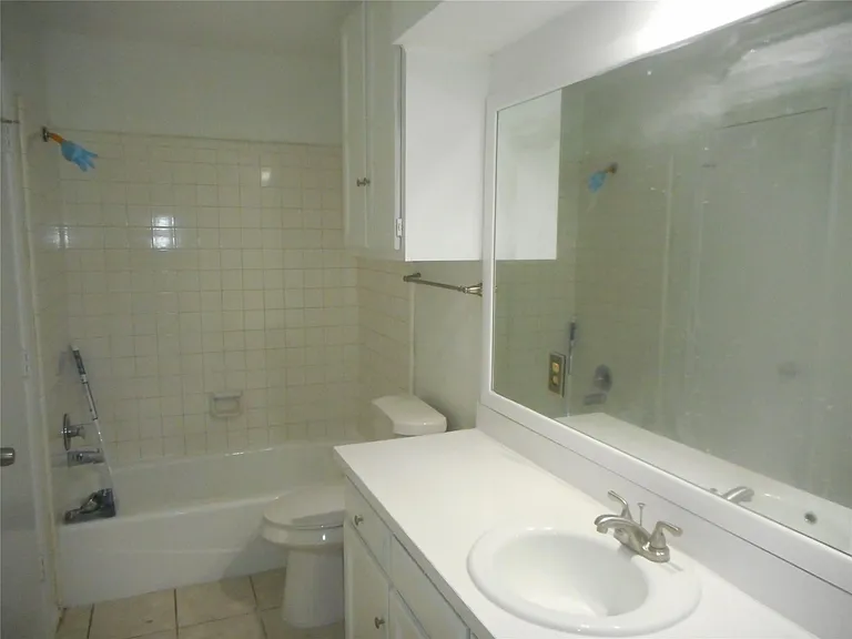 900 Milby Rd — Photo 20